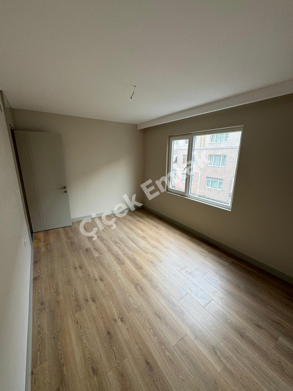 Akşemsettin Mahallesi Siris Yapı Sitesi Net 93 M2 Lüks Sıfır Satılık Daire