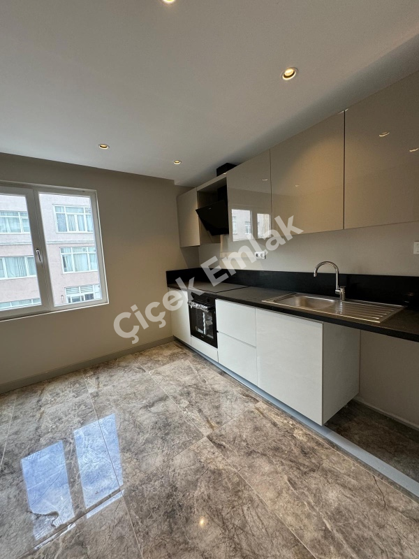 Akşemsettin Mahallesi Siris Yapı Sitesi Net 93 M2 Lüks Sıfır Satılık Daire