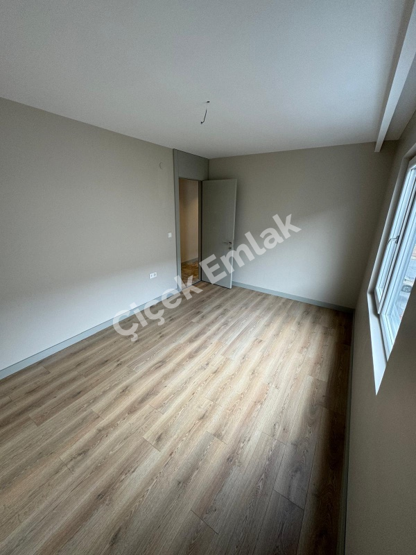 Akşemsettin Mahallesi Siris Yapı Sitesi Net 93 M2 Lüks Sıfır Satılık Daire