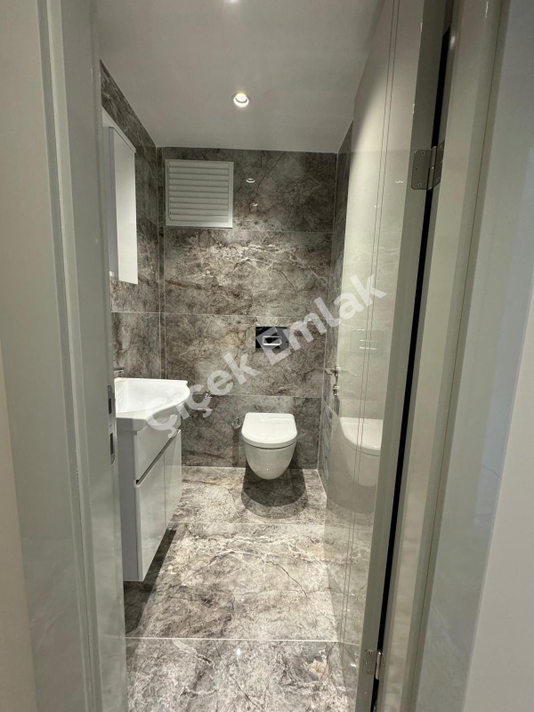 Akşemsettin Mahallesi Siris Yapı Sitesi Net 93 M2 Lüks Sıfır Satılık Daire