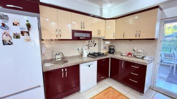 ÇAMLIK' TA HAVUZLU SİTE İÇERİSİNDE MÜSTAKİL GİRİŞLİ EŞYALI GENİŞ 3+1 SATILIK DAİRE