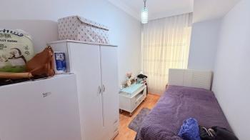 ÇAMLIK' TA HAVUZLU SİTE İÇERİSİNDE MÜSTAKİL GİRİŞLİ EŞYALI GENİŞ 3+1 SATILIK DAİRE