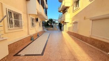 ÇAMLIK' TA HAVUZLU SİTE İÇERİSİNDE MÜSTAKİL GİRİŞLİ EŞYALI GENİŞ 3+1 SATILIK DAİRE