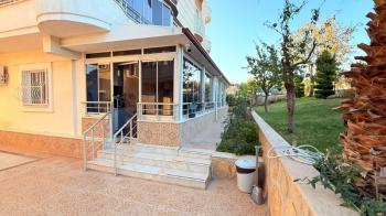 ÇAMLIK' TA HAVUZLU SİTE İÇERİSİNDE MÜSTAKİL GİRİŞLİ EŞYALI GENİŞ 3+1 SATILIK DAİRE
