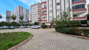 Elmas’tan Menteş’te Cepheleri Açık Ferah Geniş Metraj 3+1