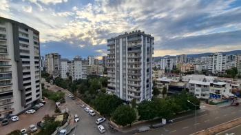 Elmas’tan Menteş’te Cepheleri Açık Ferah Geniş Metraj 3+1