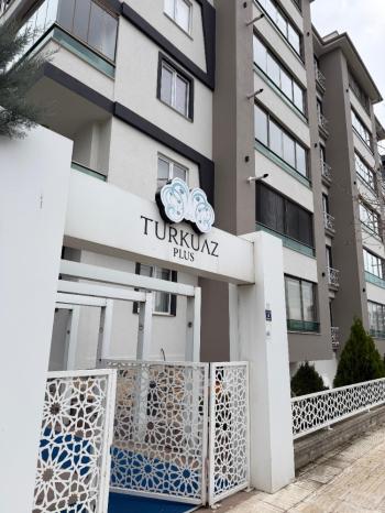 GÜVENAY - ÇORUM KAHVELEN ARKASI TURKUAZ PLUS ÇOK GENİŞ 3+1 YAPILI SATILIK DAİRE 