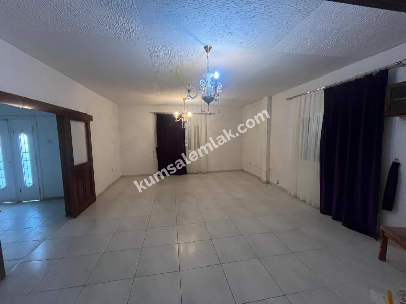 GÖNYELİ'DE İŞ YERİ OLMAYA MÜSAİT İKİZ BAHÇELİ KİRALIK EV