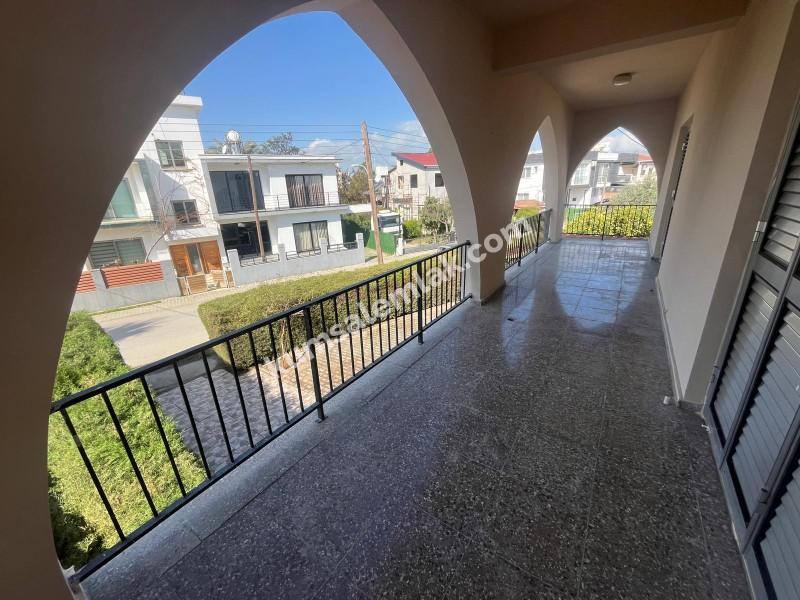 GÖNYELİ'DE İŞ YERİ OLMAYA MÜSAİT İKİZ BAHÇELİ KİRALIK EV