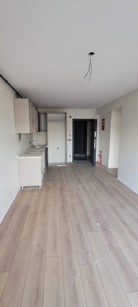 Alibeyköy Cep Otogarı Tramway Durağına Yakın Güvenlikli Site'de 1+1 Arakat Sıfır Satılık Daire