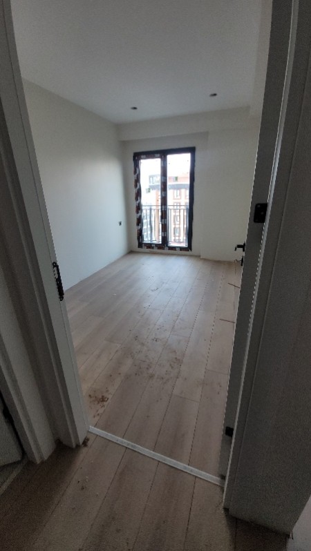 Alibeyköy Cep Otogarı Tramway Durağına Yakın Güvenlikli Site'de 1+1 Arakat Sıfır Satılık Daire