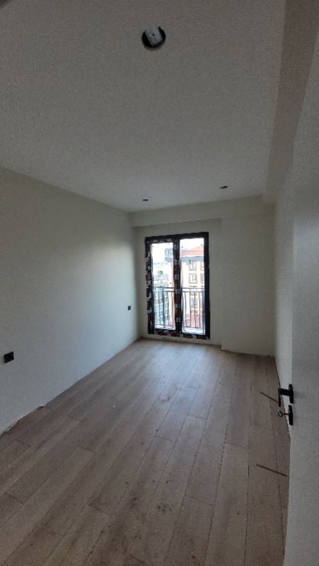 Alibeyköy Cep Otogarı Tramway Durağına Yakın Güvenlikli Site'de 1+1 Arakat Sıfır Satılık Daire