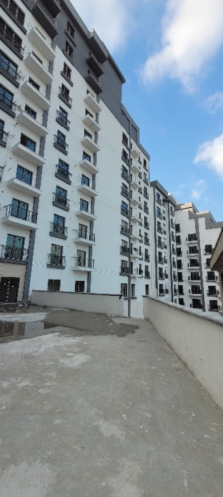 Alibeyköy Cep Otogarı Tramway Durağına Yakın Güvenlikli Site'de 1+1 Arakat Sıfır Satılık Daire