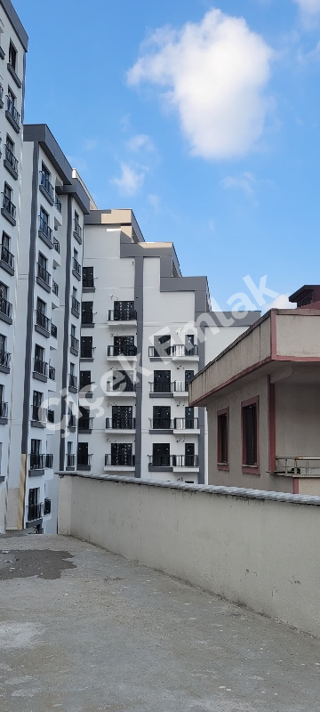 Alibeyköy Cep Otogarı Tramway Durağına Yakın Güvenlikli Site'de 1+1 Arakat Sıfır Satılık Daire