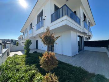 Didim'de Müstakil Girişli Otoparklı Geniş Bahçeli 3+1 Villa 