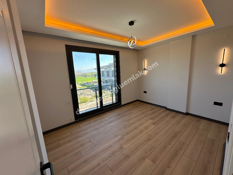 Didim'de Müstakil Girişli Otoparklı Geniş Bahçeli 3+1 Villa 