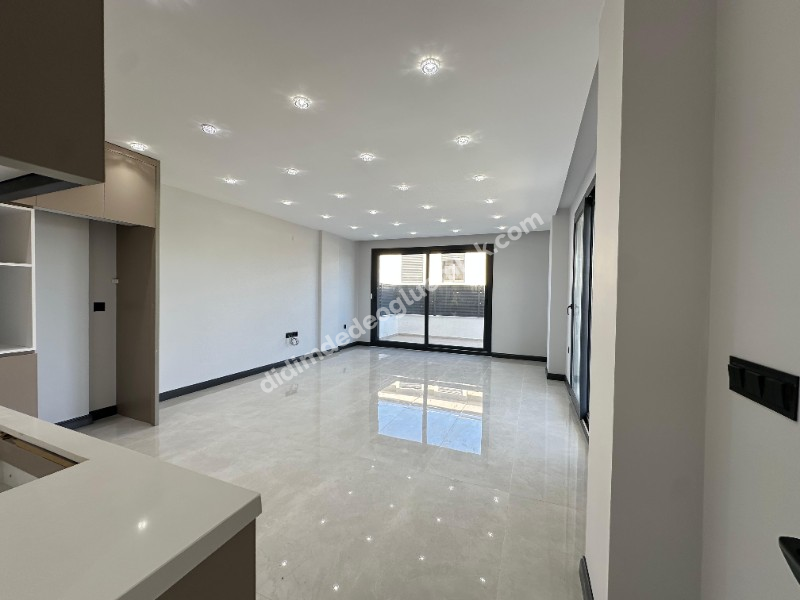 Didim'de Müstakil Girişli Otoparklı Geniş Bahçeli 3+1 Villa 