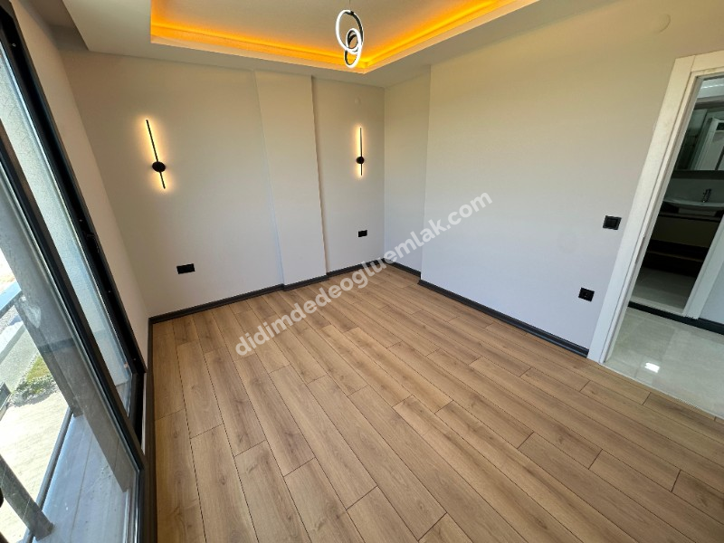 Didim'de Müstakil Girişli Otoparklı Geniş Bahçeli 3+1 Villa 