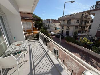 DENİZE SADECE 50 METRE MESAFEDE FULL EŞYALI 2+1 KAÇIRILMAYACAK FIRSAT!