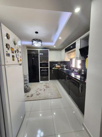 DİDİM ALTINKUM’DA TAM MÜSTAKİL-AYRI MUTFAK-OTO PARKLI 4+1 GENİŞ SATILIK VİLLA