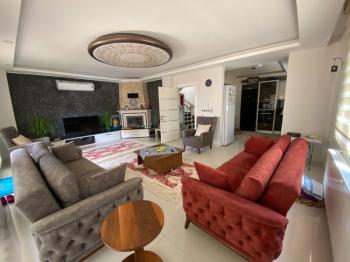 DİDİM ALTINKUM’DA TAM MÜSTAKİL-AYRI MUTFAK-OTO PARKLI 4+1 GENİŞ SATILIK VİLLA