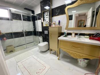 DİDİM ALTINKUM’DA TAM MÜSTAKİL-AYRI MUTFAK-OTO PARKLI 4+1 GENİŞ SATILIK VİLLA