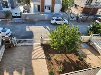 DİDİM ALTINKUM’DA TAM MÜSTAKİL-AYRI MUTFAK-OTO PARKLI 4+1 GENİŞ SATILIK VİLLA