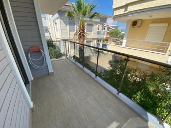 DİDİM ALTINKUM’DA TAM MÜSTAKİL-AYRI MUTFAK-OTO PARKLI 4+1 GENİŞ SATILIK VİLLA