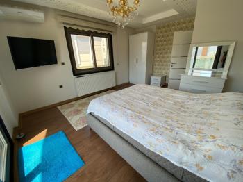 DİDİM ALTINKUM’DA TAM MÜSTAKİL-AYRI MUTFAK-OTO PARKLI 4+1 GENİŞ SATILIK VİLLA