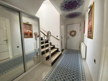 DİDİM ALTINKUM’DA TAM MÜSTAKİL-AYRI MUTFAK-OTO PARKLI 4+1 GENİŞ SATILIK VİLLA