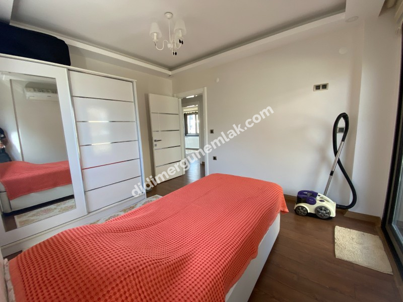 DİDİM ALTINKUM’DA TAM MÜSTAKİL-AYRI MUTFAK-OTO PARKLI 4+1 GENİŞ SATILIK VİLLA