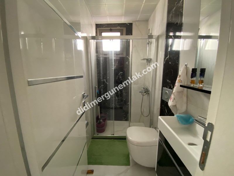 DİDİM ALTINKUM’DA TAM MÜSTAKİL-AYRI MUTFAK-OTO PARKLI 4+1 GENİŞ SATILIK VİLLA