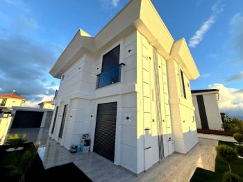 Didim'de Satılık Tam Müstakil 4+1 Villa