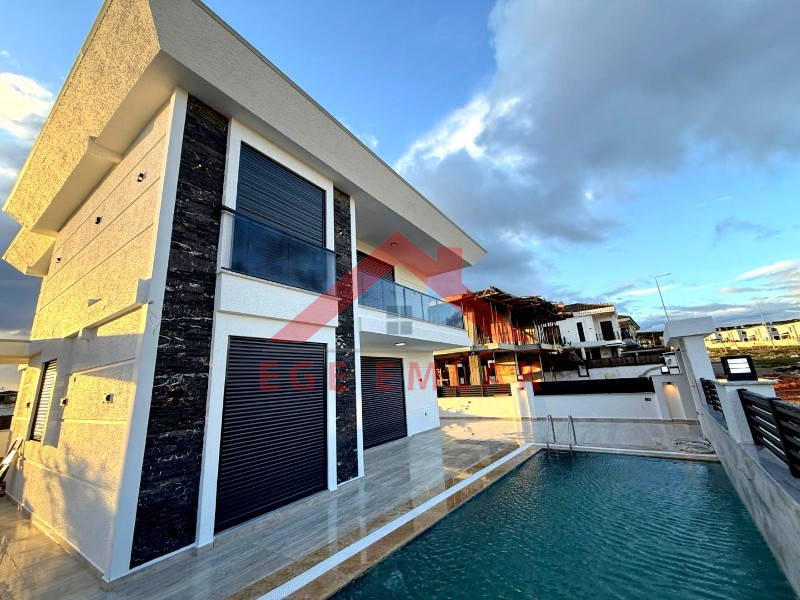 Didim'de Satılık Tam Müstakil 4+1 Villa