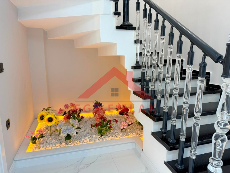 Didim'de Satılık Tam Müstakil 4+1 Villa