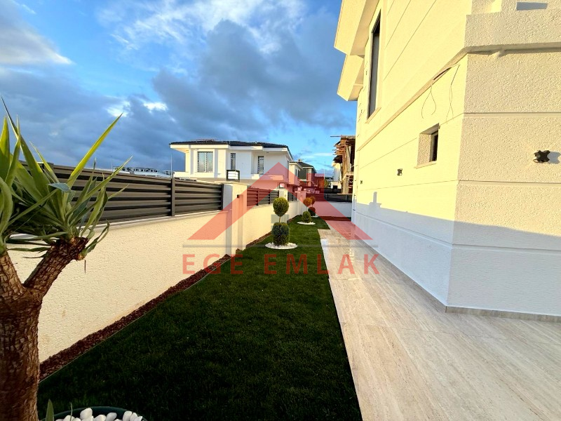Didim'de Satılık Tam Müstakil 4+1 Villa