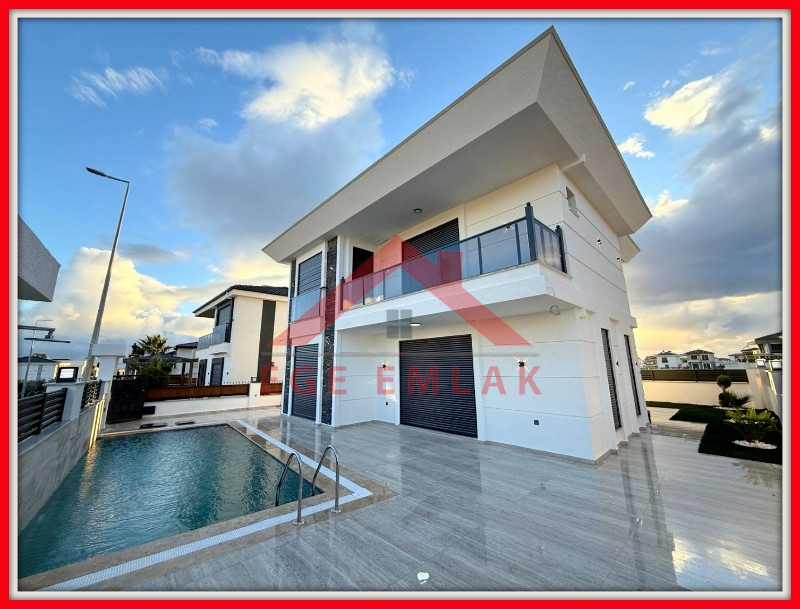 Didim'de Satılık Tam Müstakil 4+1 Villa