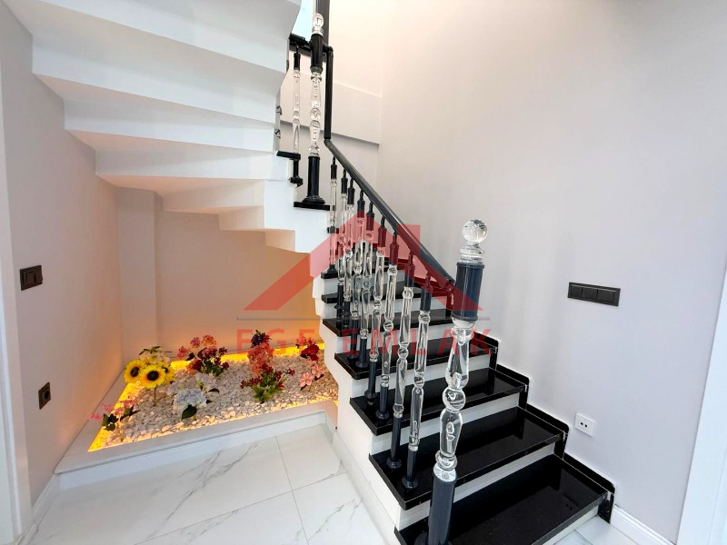 Didim'de Satılık Tam Müstakil 4+1 Villa