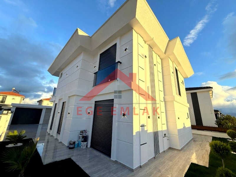Didim'de Satılık Tam Müstakil 4+1 Villa