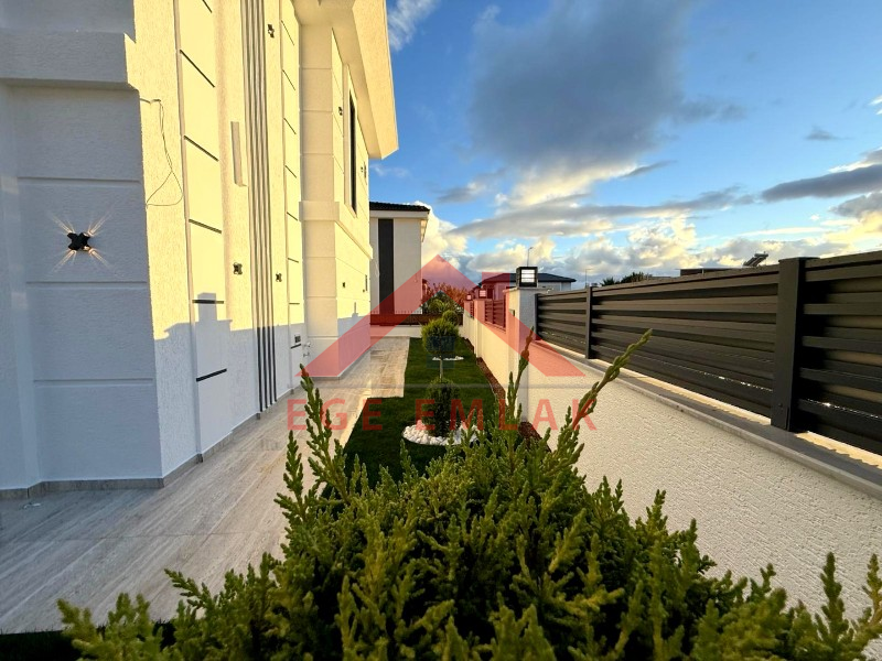 Didim'de Satılık Tam Müstakil 4+1 Villa