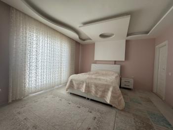 Elmas’tan Yalınayak’ta Merkezi Konumda Cepheleri Açık Geniş 4+1