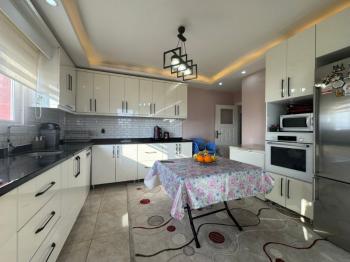 Elmas’tan Yalınayak’ta Merkezi Konumda Cepheleri Açık Geniş 4+1