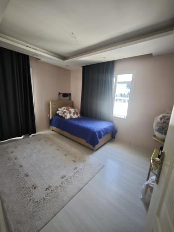 Elmas’tan Yalınayak’ta Merkezi Konumda Cepheleri Açık Geniş 4+1