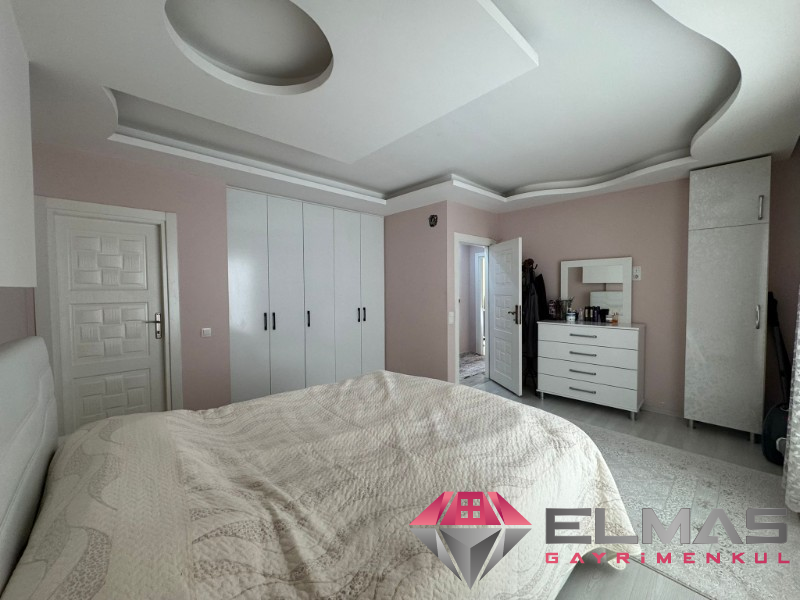 Elmas’tan Yalınayak’ta Merkezi Konumda Cepheleri Açık Geniş 4+1