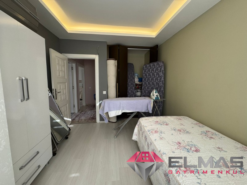 Elmas’tan Yalınayak’ta Merkezi Konumda Cepheleri Açık Geniş 4+1