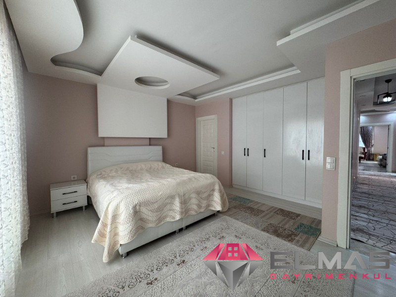 Elmas’tan Yalınayak’ta Merkezi Konumda Cepheleri Açık Geniş 4+1