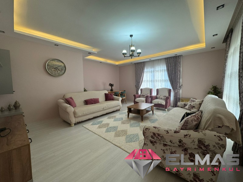 Elmas’tan Yalınayak’ta Merkezi Konumda Cepheleri Açık Geniş 4+1