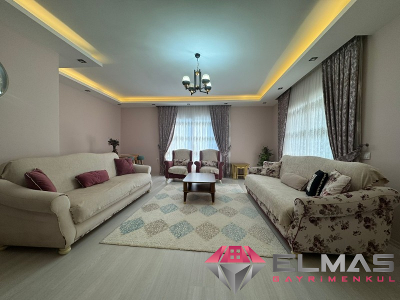 Elmas’tan Yalınayak’ta Merkezi Konumda Cepheleri Açık Geniş 4+1