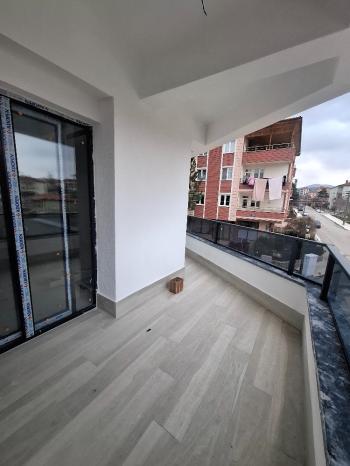 GÜVENAY - ÇORUM  BAHÇELİEVLER MAH. YUNUS EMRE OKULU CİVARI SATILIK DAİRE