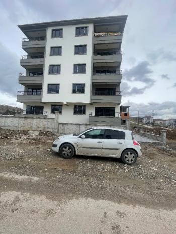 GÜVENAY - ÇORUM BAHÇELİEVLER YAVRUTURNA OKULU CİVARI  2+1 SATILIK SIFIR DAİRE